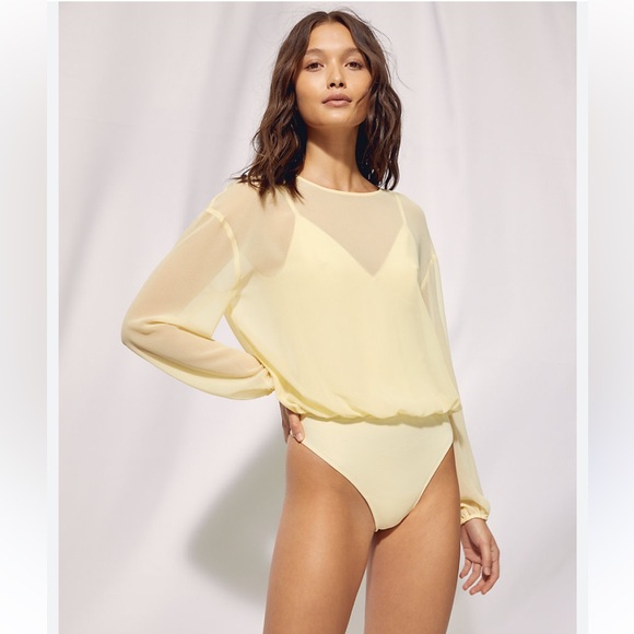 Wilfred Tops - Aritzia Wilfred Talmont bodysuit blouse in butter yellow Jaime beurre